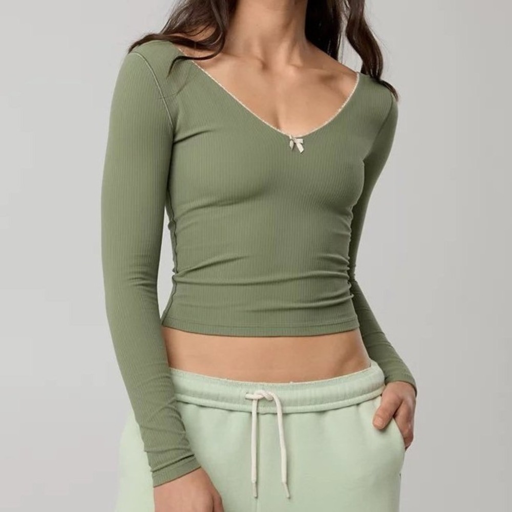 OFFLINE By Aerie Real Me XTRA Rib Open V-Neck Top Size XL Green Coquette Ribbed